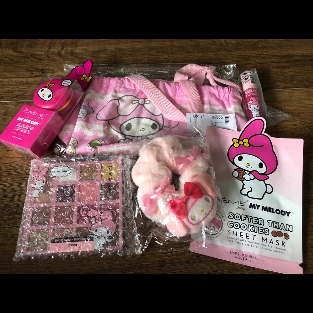 MY MELODY-NWT Beauty Bundle
